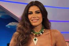 Flor de la V y el accesorio inesperado que elevó su look playero. Foto: Instagram @flordelave