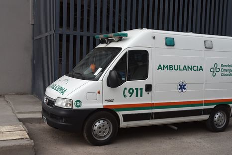 El hombre fue trasladado por una ambulancia del SEC al Hospital Scaravelli Foto: Archivo MDZ