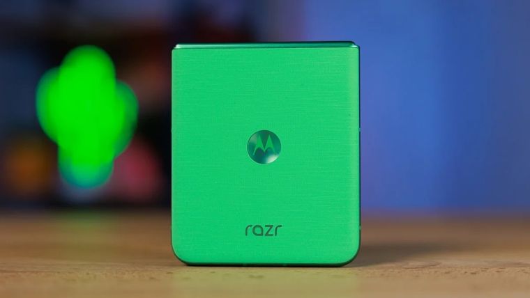 El tono Sparkling Green del nuevo teléfono plegable promete ser uno de los más disruptivos del año. El tono Sparkling Green del nuevo teléfono plegable promete ser uno de los más disruptivos del año.