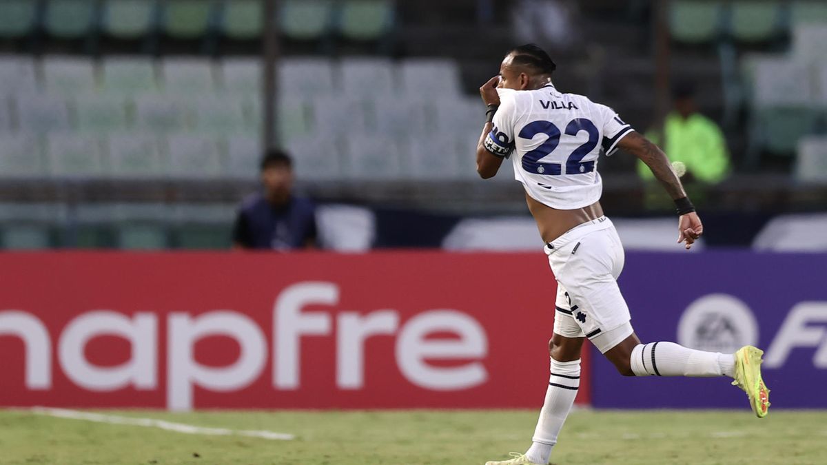 En vivo: Independiente Rivadavia golea a La Guaira y Alex Arce brilla con un triplete que pide mundial