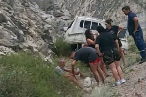 El accidente de transito se produjo en al Curva de Guido. El accidente de transito se produjo en al Curva de Guido.