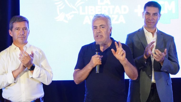Alfredo Cornejo resaltó el triunfo en tres municipios.