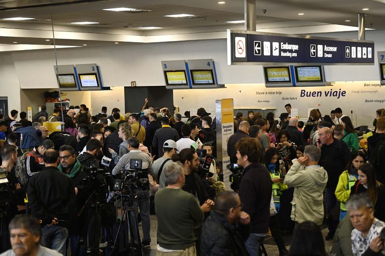 Aeroparque aeropuerto pasajeros viajes vuelos turistas