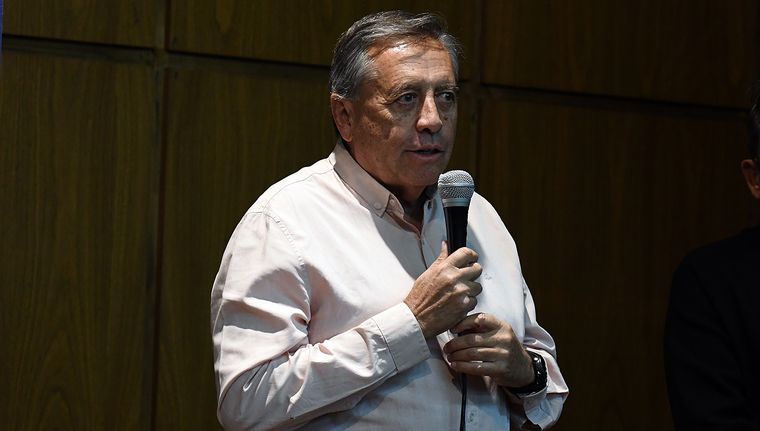La suspensión y ahora destitución por parte del organismo se debe a una denuncia por irregularidades contra la funcionaria.