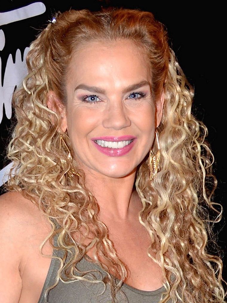 Niurka Marcos arremetió contra el cantante mexicano José Manuel Figueroa.