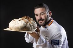 este pan hecho con oro y plata comestible es el mas caro del mundo y se consigue en malaga