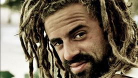 Fuga de cerebro: un músico mendocino que surfeó con Irene