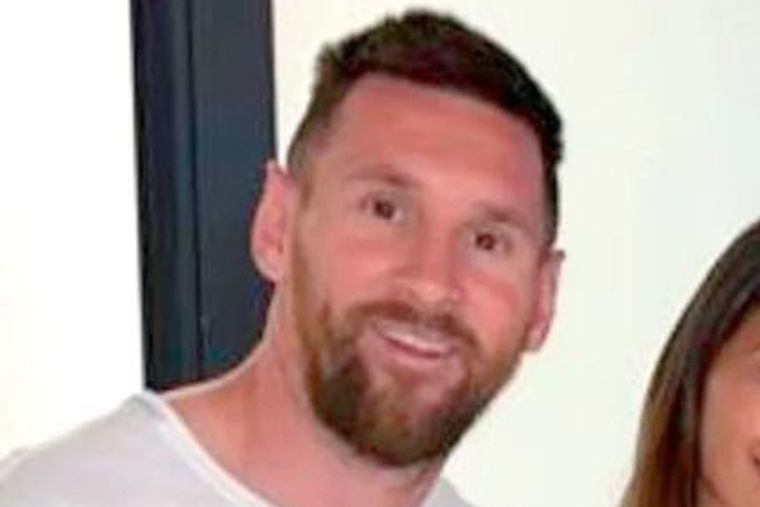 Messi subió una foto a Instagram mirando al PSG.