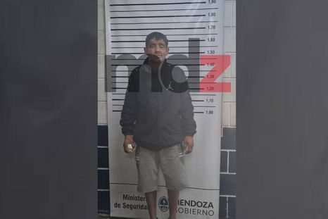 La moto fue secuestrado en Las Heras luego de que el conductor impactara contra una camioneta. La moto fue secuestrado en Las Heras luego de que el conductor impactara contra una camioneta.
