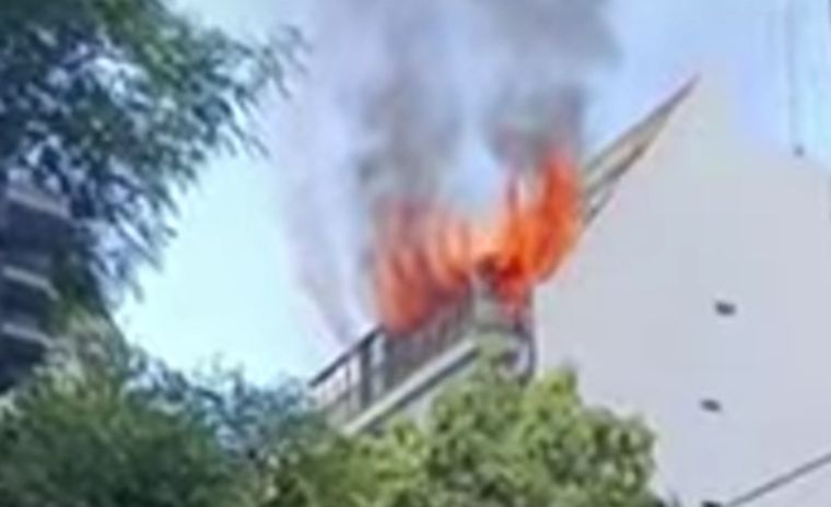 El hecho ocurrió en la avenida Chiclana y Castro Barros Foto: Captura de video