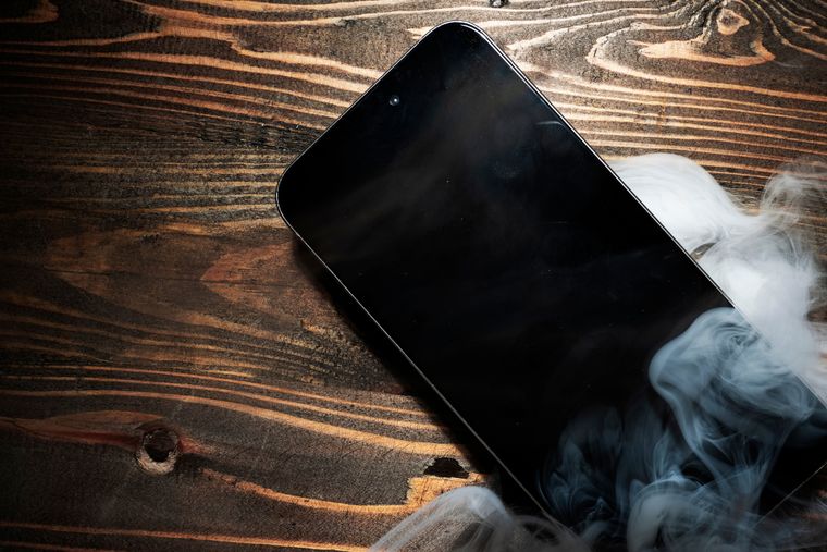 Exponer el teléfono al sol directo en verano puede ser fatal para su funcionamiento.