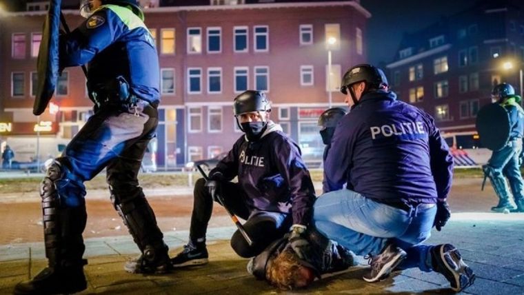 Rotterdam es una de las ciudades donde ha habido mayores choques entre policías y manifestantes.