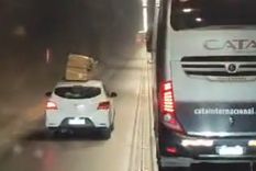 de mal en peor: adelantan a toda velocidad dentro del tunel cristo redentor