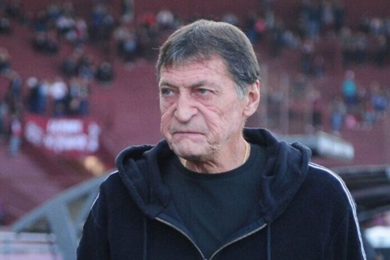 Julio César Falcioni Julio Falcioni decidió no hablar tras la goleada de Independiente.