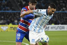 Maravilla Martínez y un golazo infernal. (Foto: Fotobaires) Maravilla Martínez y un golazo infernal. (Foto: Fotobaires)