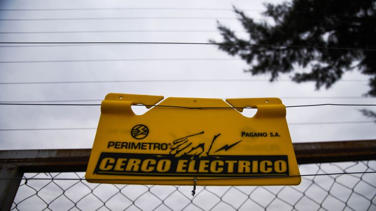 Los vecinos adoptan distintas estrategias para combatir la inseguridad en los barrios