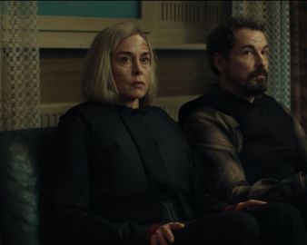 La serie cuenta con seis capítulos. La serie cuenta con seis capítulos.