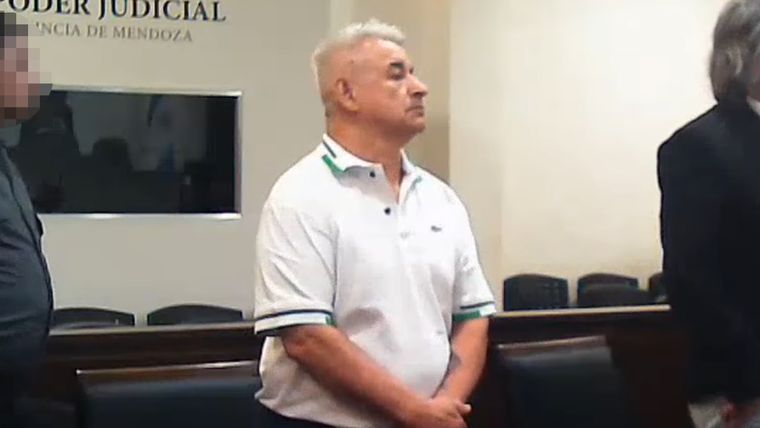 Carlos Díaz Vílchez durante la primera jornada del juicio por el presunto femicidio de Ivana Molina. Carlos Díaz Vílchez durante la primera jornada del juicio por el presunto femicidio de Ivana Molina.