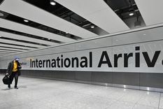 Autoridades de la salud en Reino Unido intentan identificar a un pasajero proveniente de Brasil que se realizó el test pero no llenó el formulario con sus datos personales. Foto: GETTY IMAGES