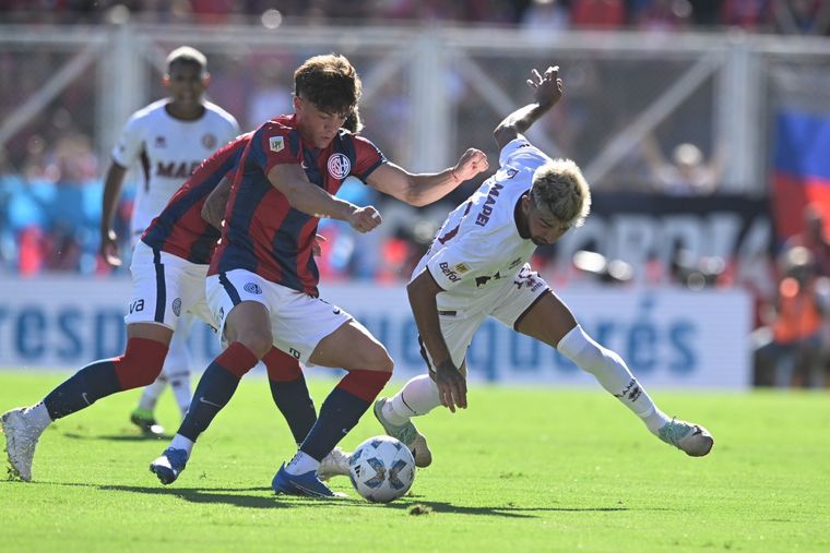 Lanús logró imponerse a San Lorenzo en un luchado encuentro Foto: @clublanus