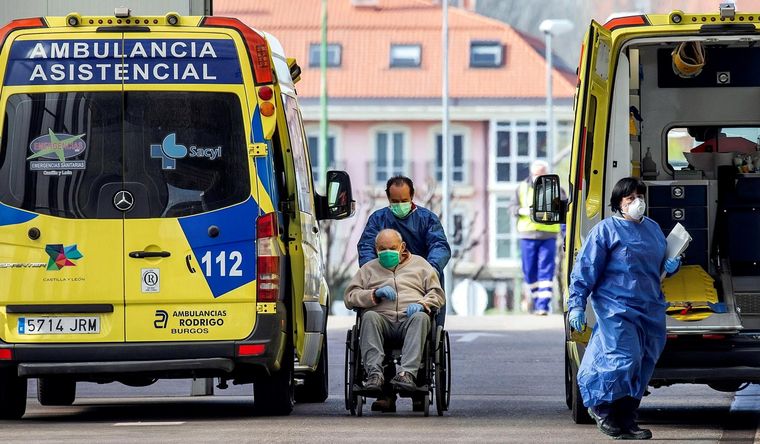 Los pacientes con covid prolongado suelen lucir muy cansados. Foto: Efe.