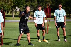 Prestianni, promesa del fútbol argentino, es seguido de cerca por el Barcelona y el Manchester United.