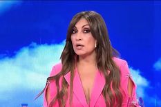 La panelista de Intrusos criticó a Mariana Fabbiani de una forma sutil pero efectiva. Foto: Captura Pantalla Canal América.