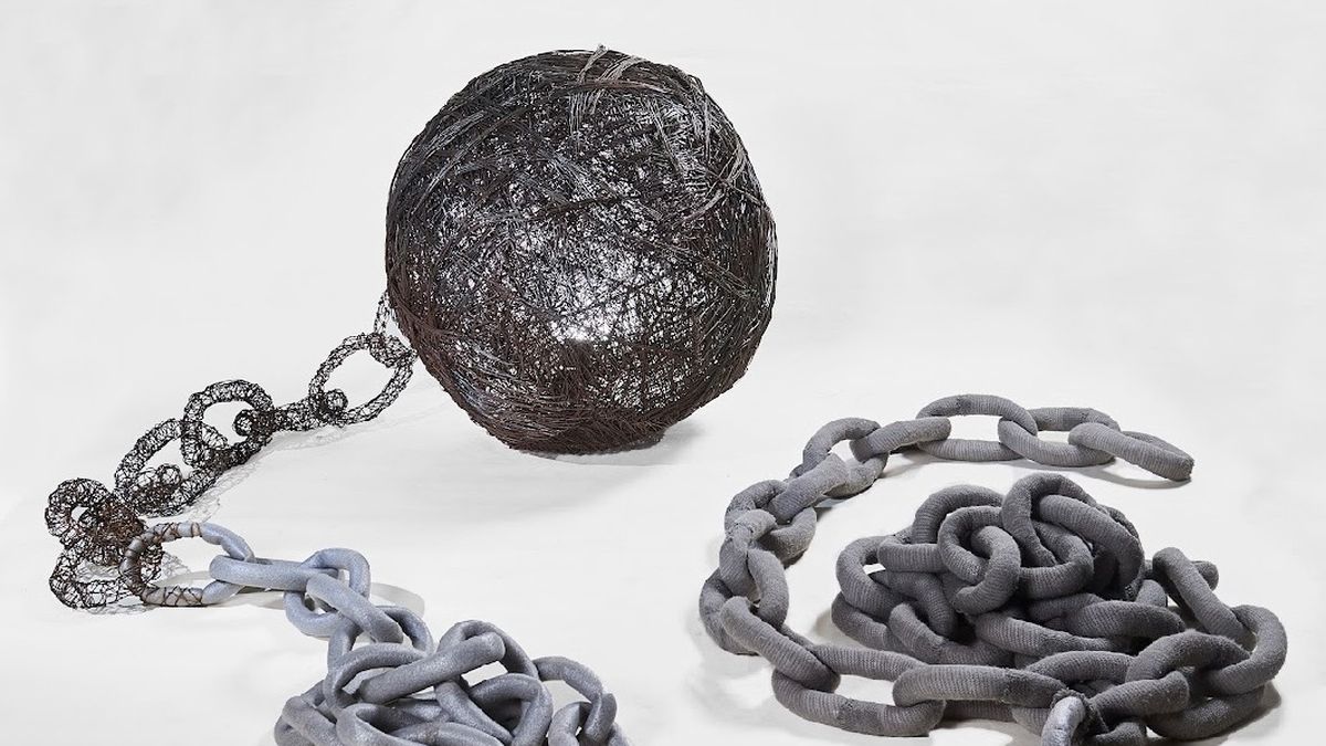 En la casa Victoria Ocampo del Fondo Nacional de las Artes: una muestra de esculturas