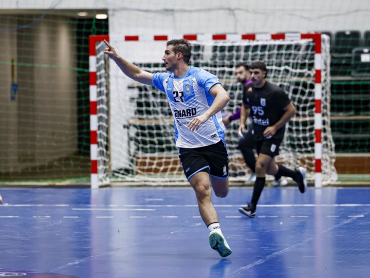 Los Gladiadores celebraron la clasificación al Mundial tras vencer a Uruguay. Los Gladiadores celebraron la clasificación al Mundial tras vencer a Uruguay.