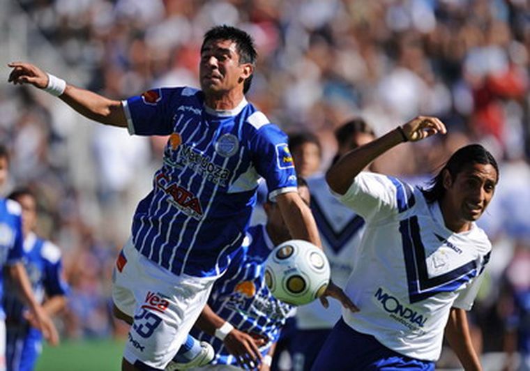 La victoria se quedó en Liniers. Foto: Télam