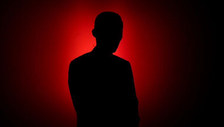 El reconocido actor decidió retirarse furioso antes de lo previsto en la entrevista y luego apuntó contra el periodista que ocasionó su furia en redes sociales. Foto: Shutterstock