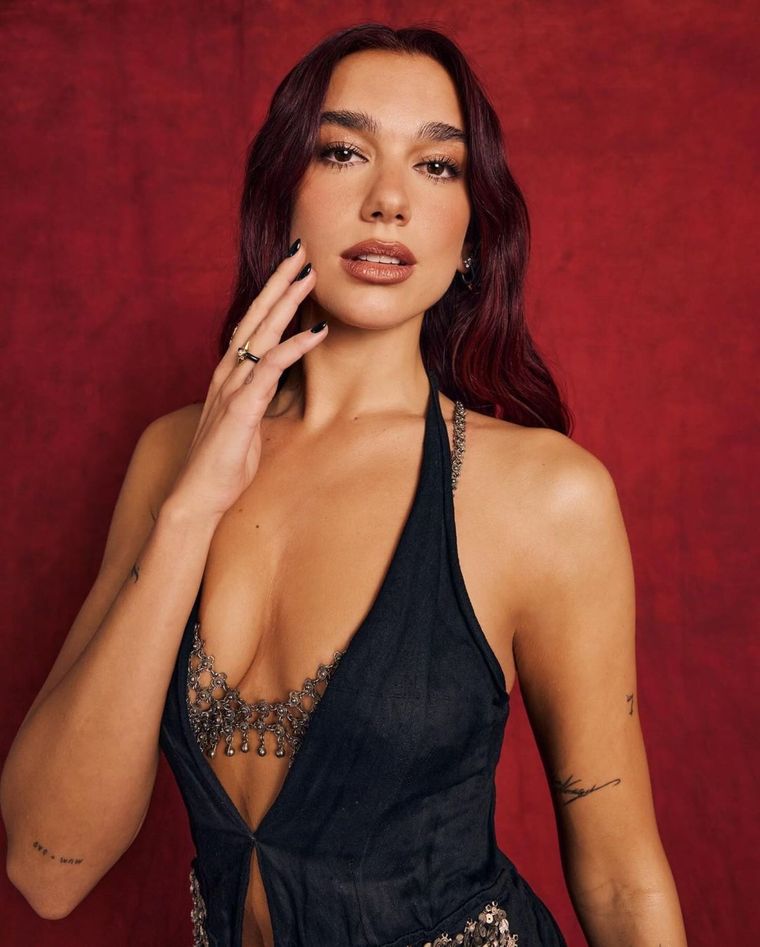 Dua Lipa apuesta por estas prendas vintage y las convierte en tendencia Foto: Instagram