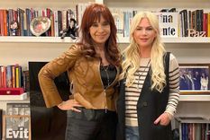 Esmeralda Mitre y Cristina Fernández de Kirchner en su domicilio de San José 1111.