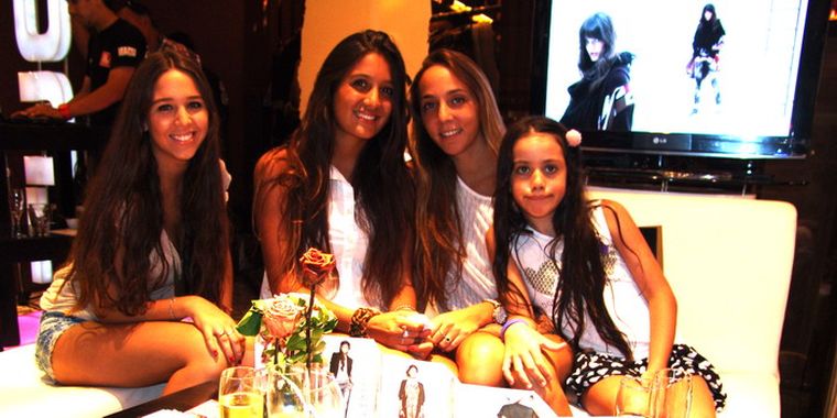 Las chicas no se quisieron perder el evento: Luciana Le Donne, Bianca, Irina y Ariela Rosón.