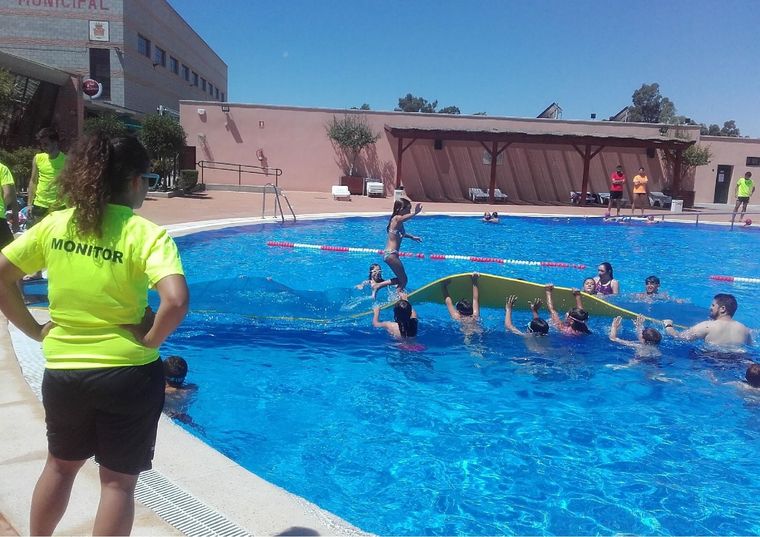 Buscan que las escuelas de verano tengan guardavidas matriculados.