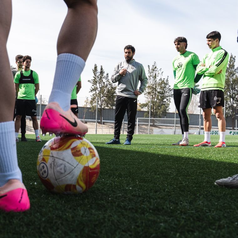 Lionel Messi adquirió el UE Cornellà, equipo de la quinta categoría de España. Lionel Messi adquirió el UE Cornellà, equipo de la quinta categoría de España.