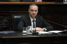 La oposición busca interpelar a Manuel Adorni