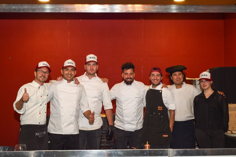 El team de Bigalia, listos para ofrecer un servicio espectacular. El team de Bigalia, listos para ofrecer un servicio espectacular.