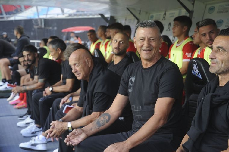 Pedro Monzón, que dirigió a Independiente por Copa Argentina, habló sobre la posibildiad de ser confirmado en el cargo Foto: Télam