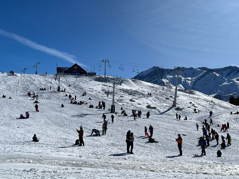 El Valle de Las Leñas aplicó un aumento en los pases de ski desde este sábado Foto: Felicitas Oyhenart