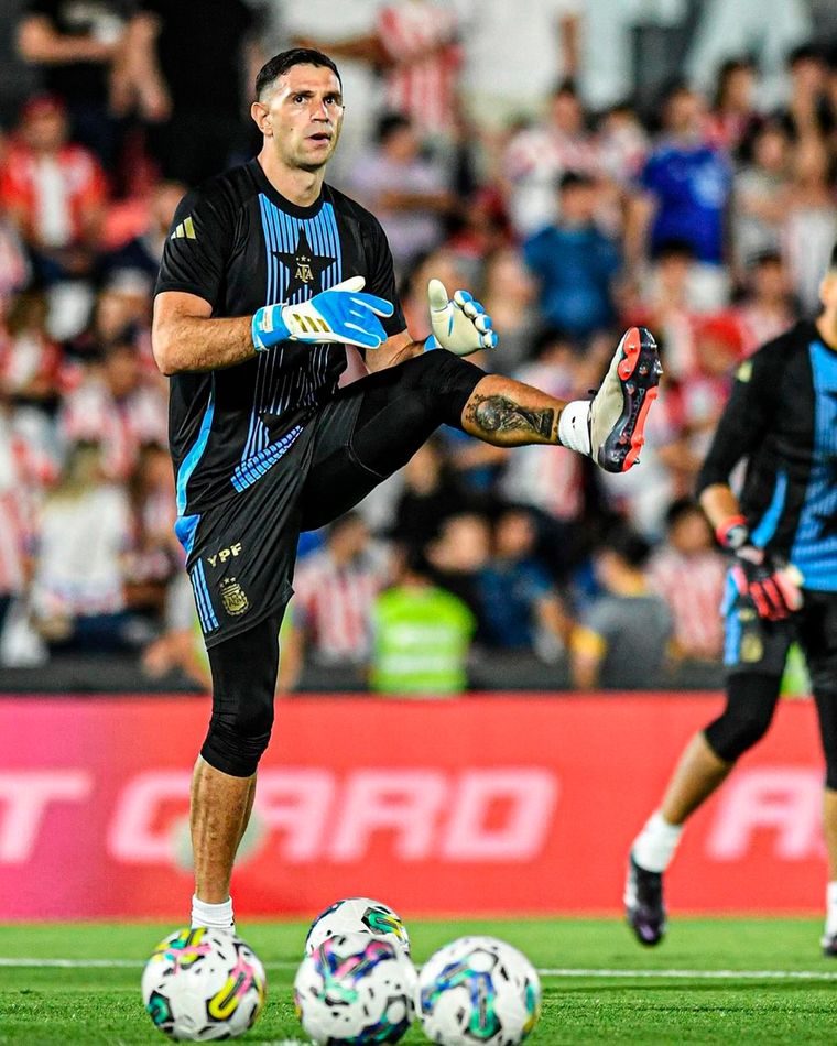 El Dibu Martínez y una frase que retumbó en el mundo del fútbol. Foto: @emi_martinez26