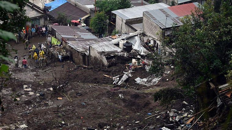 En la municipalidad de Huachinango, estado de Puebla, los deslizamientos de tierra destruyeron casas y cobraron varias víctimas.