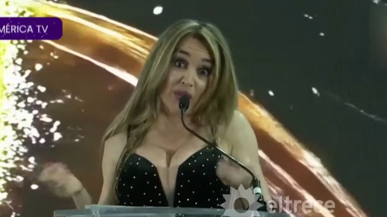 La artista vivió un momento complicado en el evento. La artista vivió un momento complicado en el evento.