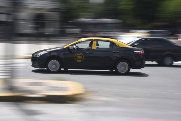 En Rosario los pasajeros podrán compartir viajes en taxis Foto: Juan Mateo Aberastain Zubimendi