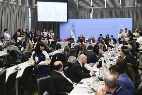 El dabte por la Ley Hojarasca en las comisiones de la Cámara de Diputados. El dabte por la Ley Hojarasca en las comisiones de la Cámara de Diputados.