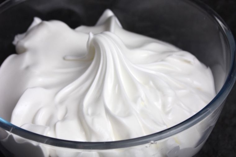 Admira este delicioso merengue ¡parece una crema!
