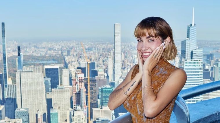 María Becerra visitó el Empire State en Estados Unidos