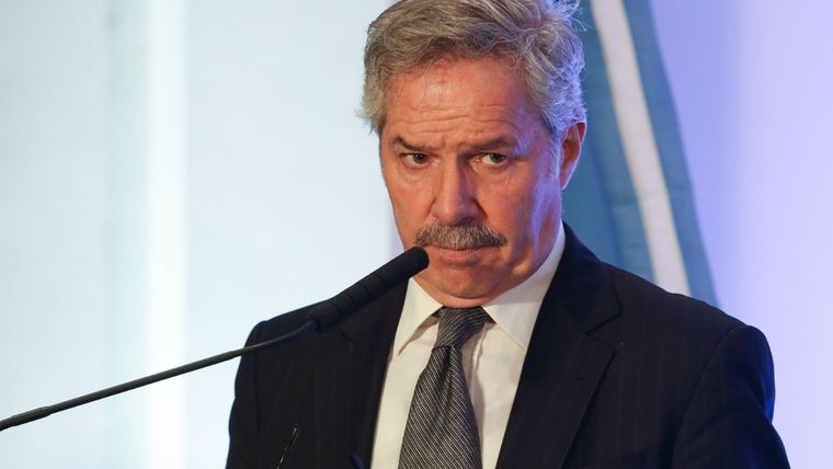 Felipe Solá habló de la charla entre Alberto y Biden y generó malestar de varios sectores