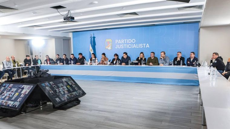 Cumbre de intendentes en el PJ