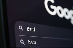 Google presentó a su nuevo chatbot de inteligencia artificial llamado Bard. Foto: GETTY IMAGES